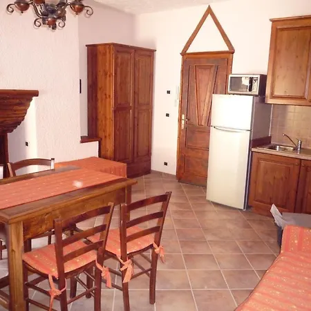 Elisa Сasa de vacaciones Oulx